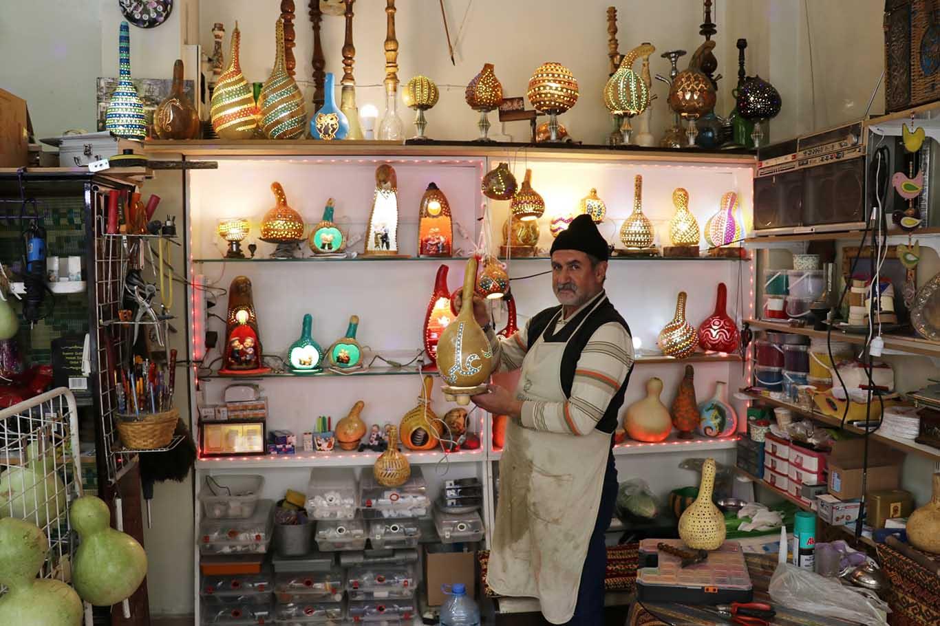 Su kabağından yapılan süs eşyaları ilgi görüyor Su kabağından yapılan süs eşyaları ilgi görüyor